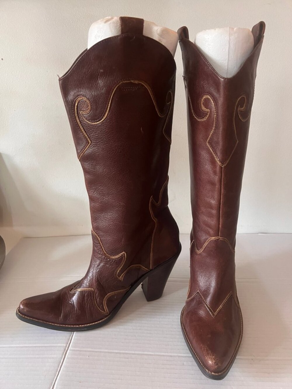 Y2K VINTAGE PENNY LOVES KENNY LEATHER HEEL BOOTS SIZE 10 WESTERN COWGIRL